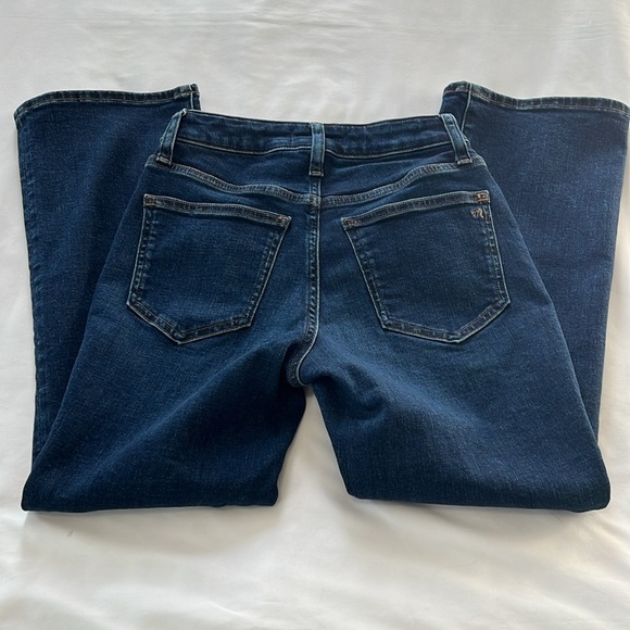 Madewell Curvy Kick Out Cropped Petite Jeans - Picture 2 of 4